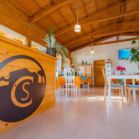 ラグジュアリーテント Casolare Glamping Experience スペルロンガ